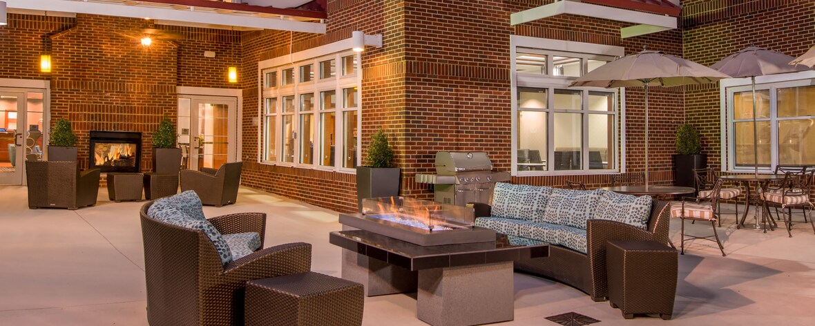 Chesapeake hotel with outdoor fire pit