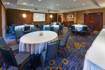 Sala de reuniones - Disposición estilo banquete