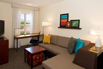 phoenix hotel suite living area