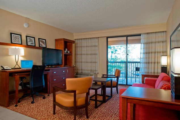 King Suite Courtyard Gulf Shores