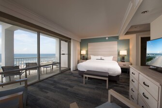 Pensacola beachfront hotel suites