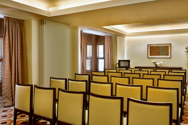 Marriott Makkah Meeting Room