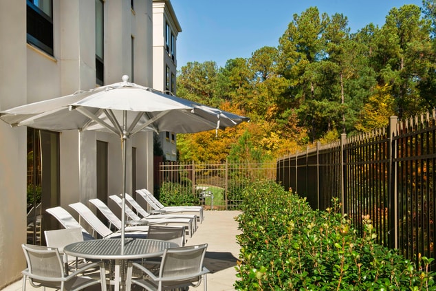 SpringHill Suites Raleigh-Durham Airport Outdoor Patio