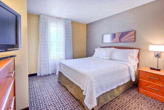 Two-Bedroom Queen/Queen Suite