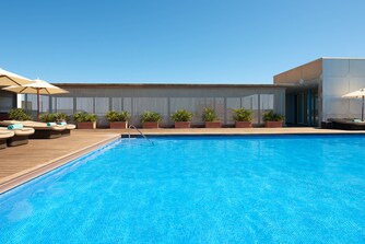 Explore Spa - Terraza y piscina