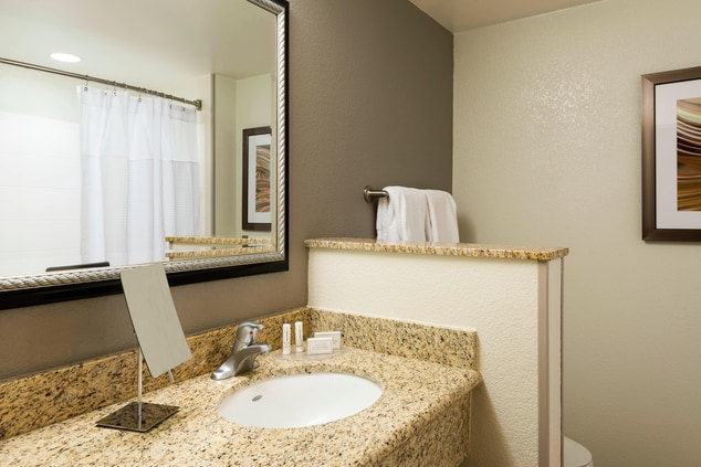 Fort Myers Hotel Bathroom