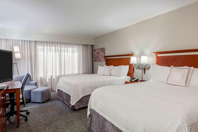 Hotel Queen/Queen Room in Fort Myers