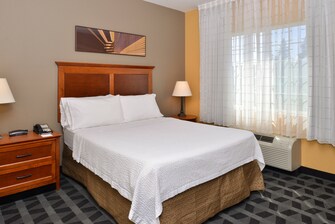 TownePlace Suites One-Bedroom Suite - Bedroom 