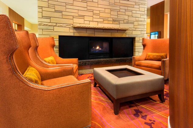 Hotel Lobby Hearth Fireplace Room