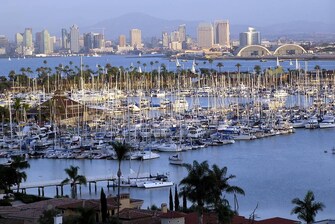 Vea el puerto deportivo en San Diego