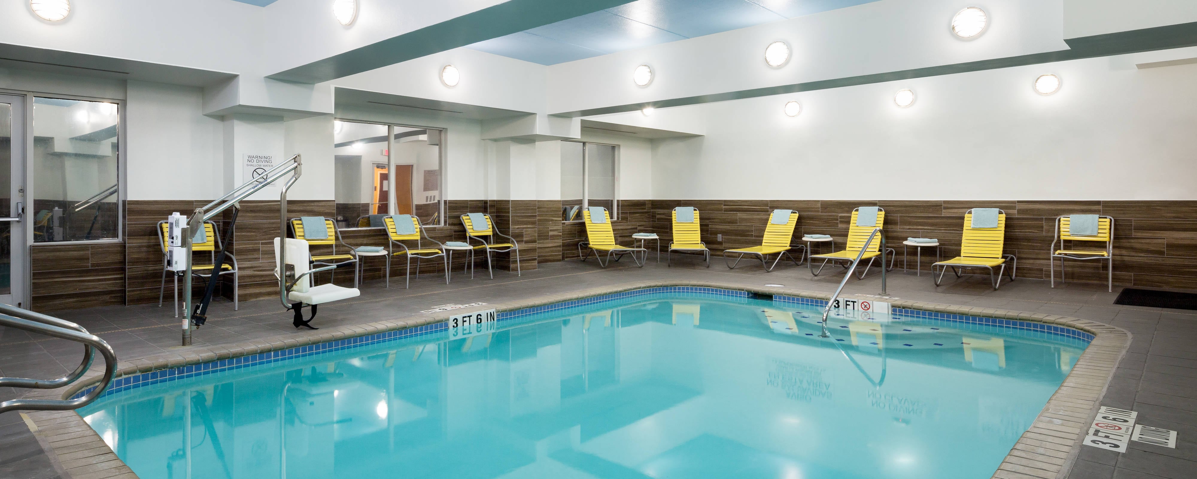 San Antonio Tx Hotel With Pool Fairfield Inn Suites San Antonio
