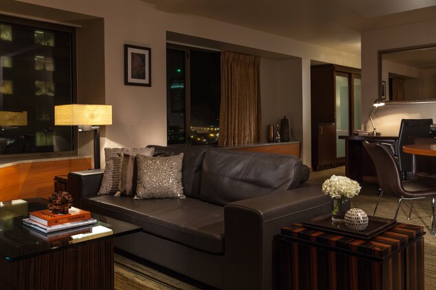 Luxury Suite – Living Area