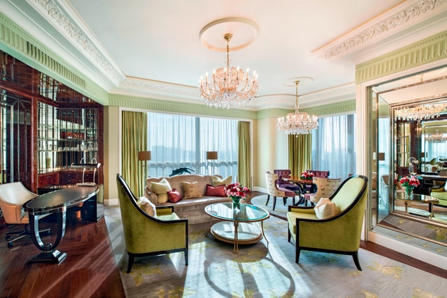 Astoria Suite - Living Room
