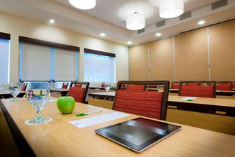 Arenal Meeting Room