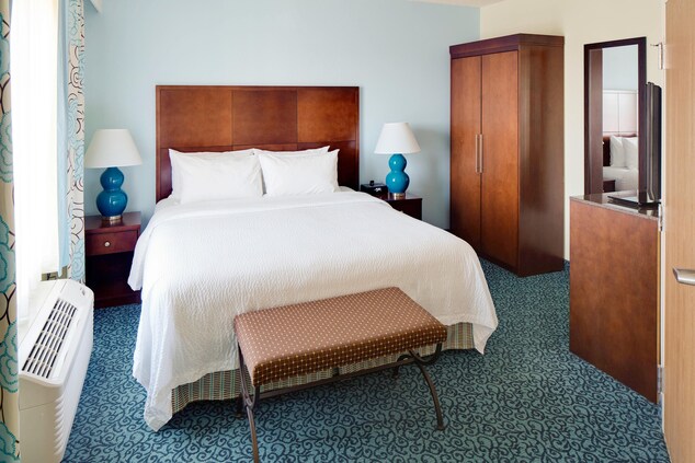 Sarasota hotel king bed suite