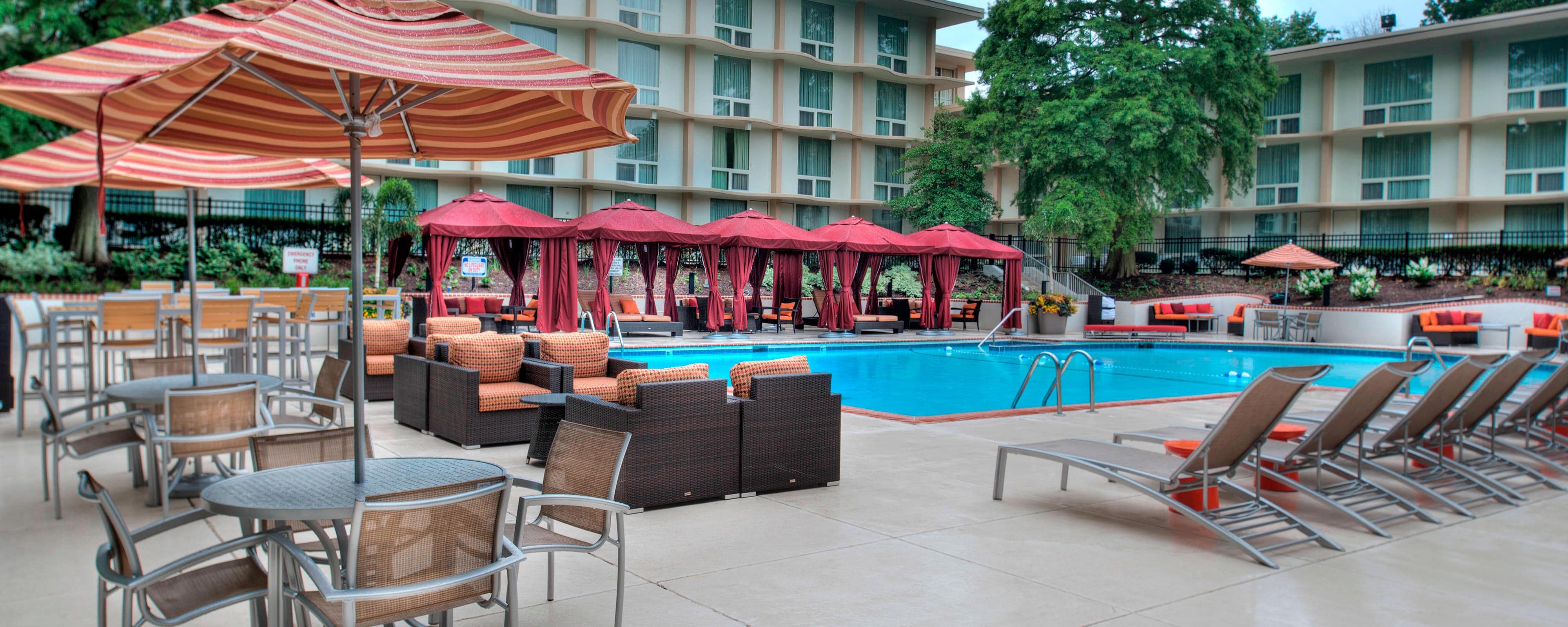 St. Louis Hotel Near the Zoo & the St. Louis Arch For St. Louis Family Vacations