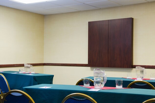 SpringHill Suites St. Louis Meeting Room