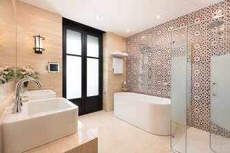 Grand Suite - Bathroom