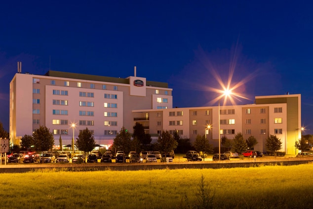 Toulouse Airport hotel exterior