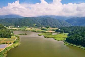 Shuang Lien Lake