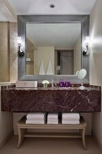 Tokyo Marriott Hotel Room Bathroom