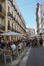 Terraza de verano en ciudad de Valencia