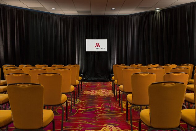 Fairview Park hotel meeting space