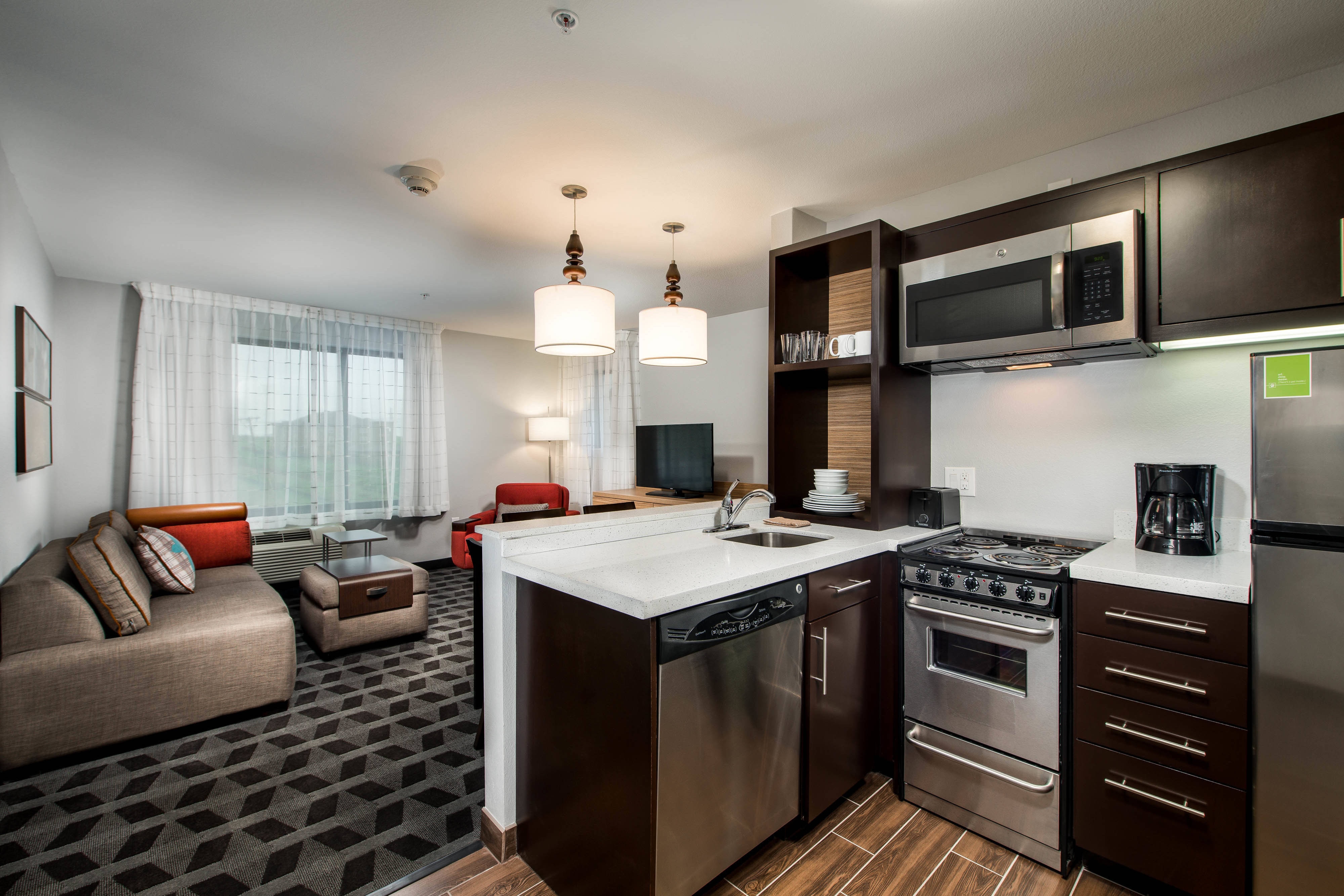 TownePlace Suites Waco South hotel amenities | Hotel room ...