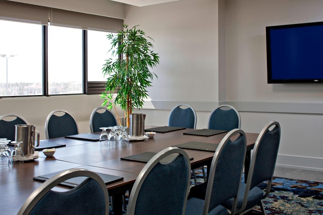 Canmore Meeting Room – Boardroom Setup
