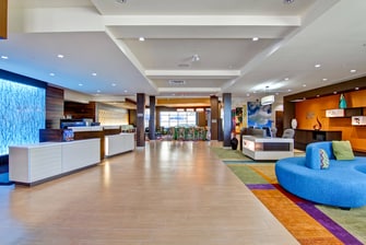 Hall de l'hôtel Fairfield Inn & Suites Kamloops