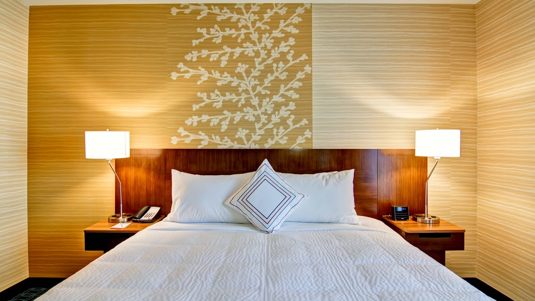 Fairfield Kamloops Hotel Bed