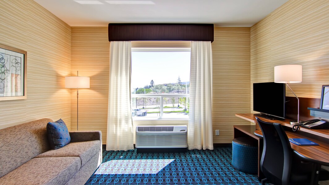Fairfield Kamloops Hotel Suite