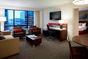 Ottawa hotel suite living area