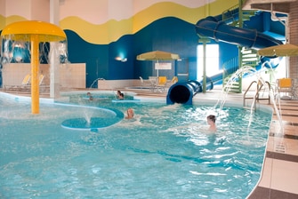 Hôtel à piscine avec glissoire à Winnipeg