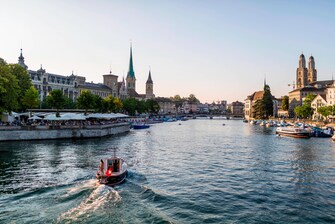 La rivière Limmat, dans le centre-ville de Zurich